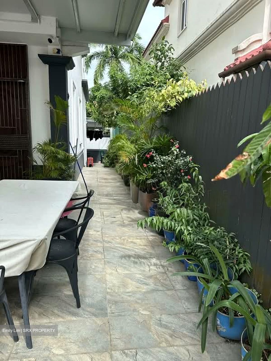 Loyang Villas (D17), Terrace #582426211